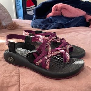 Women’s magenta double strapped with toe CHACOS